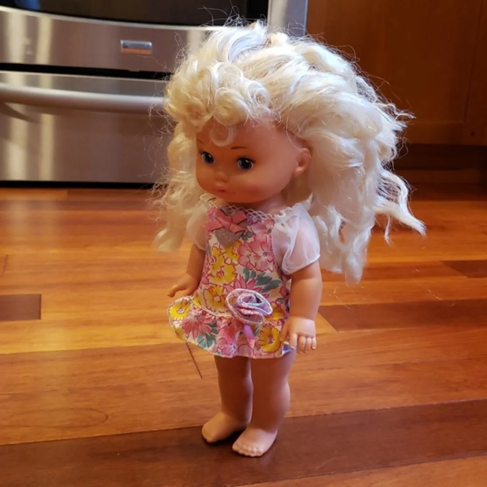 Vintage 1988 Doll Lil Miss Magic Hair, Magic Touch. Original Clothes And Shoes